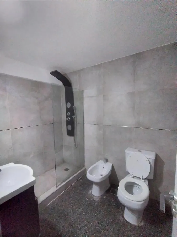 Apartamento Hermoso y amplio dpto en el corazón de Mendoza muy cercano a principales atracciones , todos los medios de transporte y ciclovia Argentina